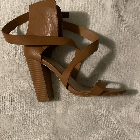 Shoe - Picture 2 of 2